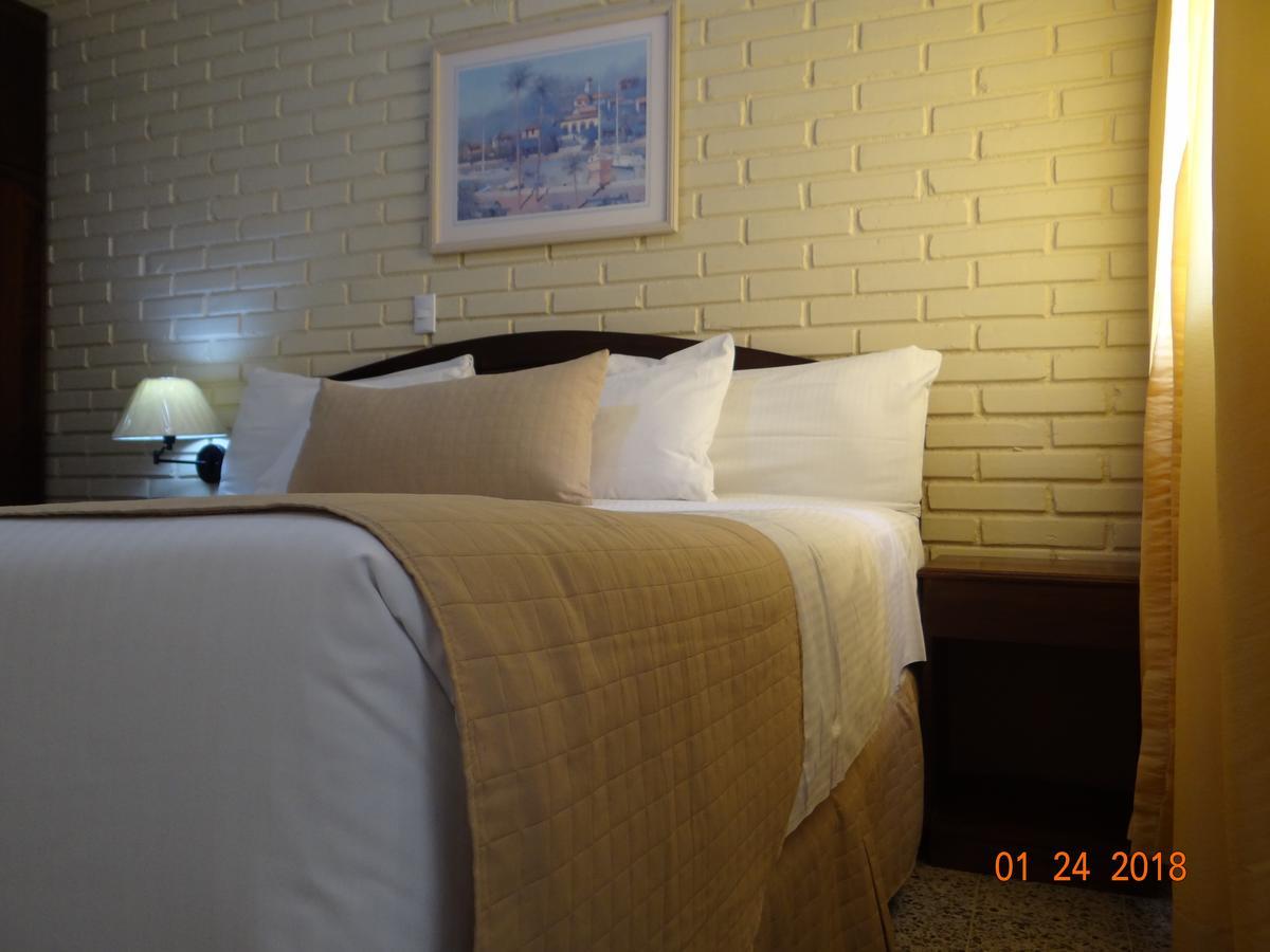 Hotel Mac Arthur Tegucigalpa Room photo