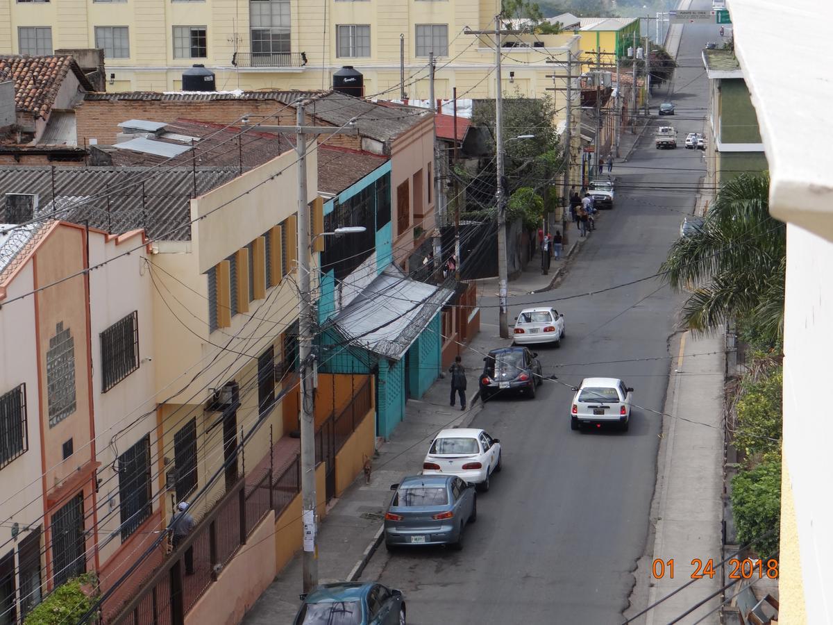 Hotel Mac Arthur Tegucigalpa Room photo